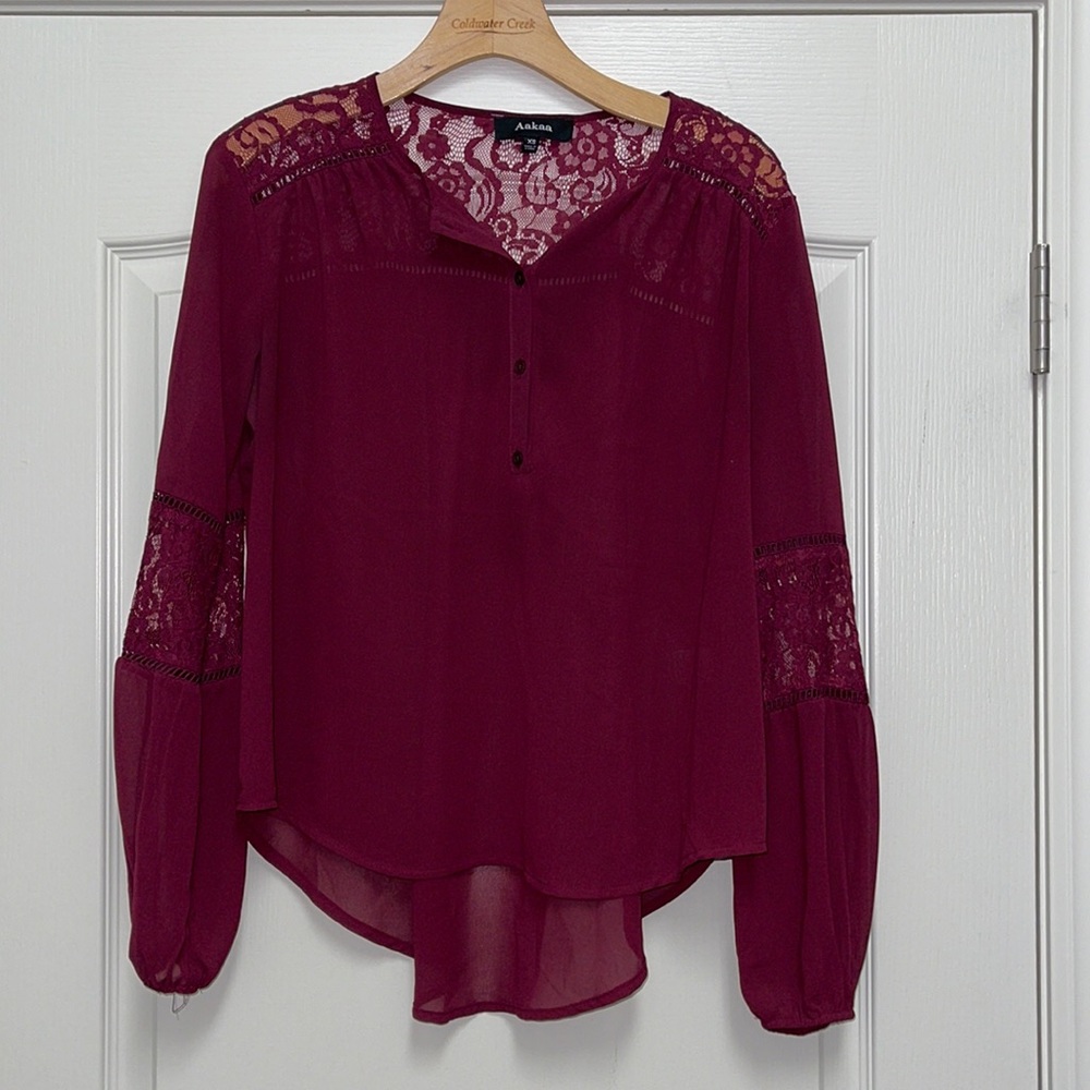 Aakaa Woman’s Long Sleeve Blouse - Size XS